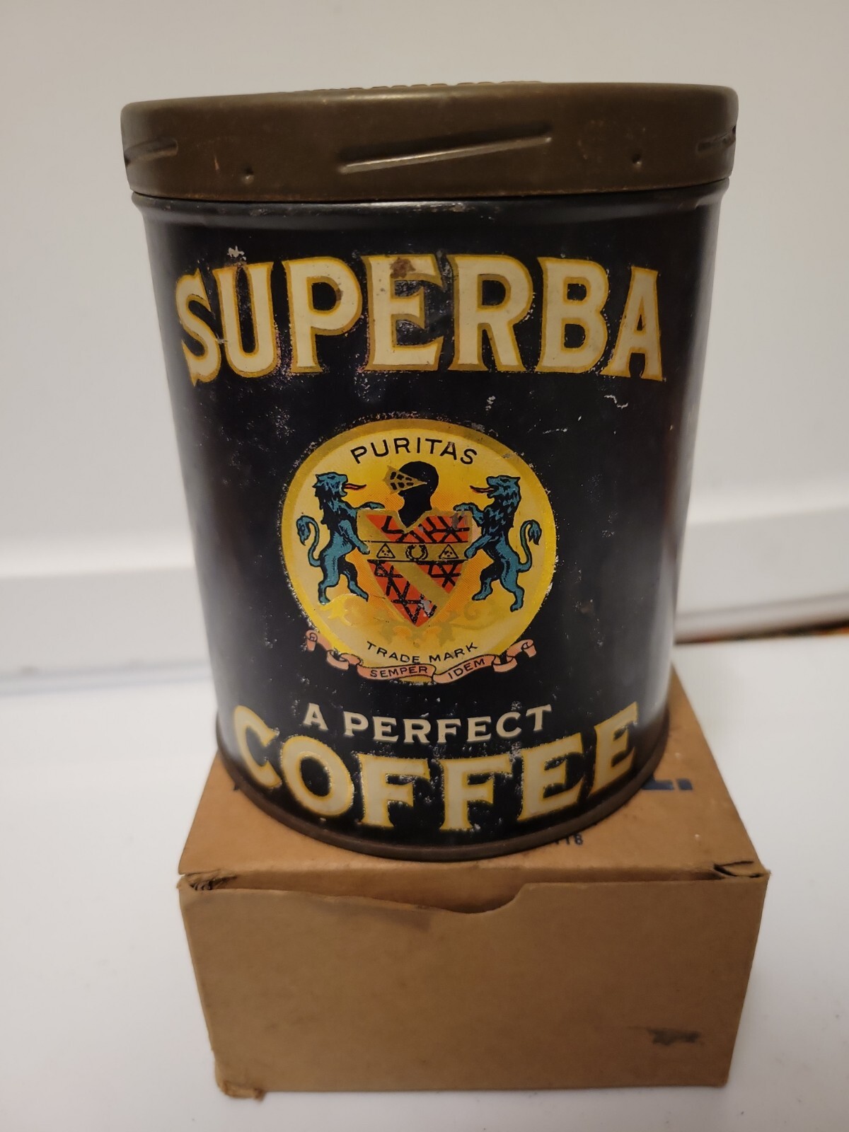 VINTAGE SUPERBA  BRAND  COFFEE TIN ADVERTISING COLLECTIBLE GRAPHICS Portland, ME