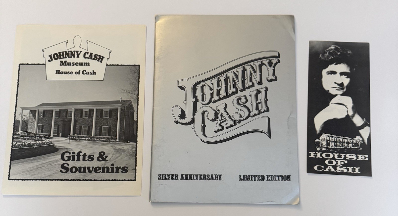 Vtg 1970\'s Johnny Cash 3 Piece Set House Of Cash And 25th Anniversary Booklet