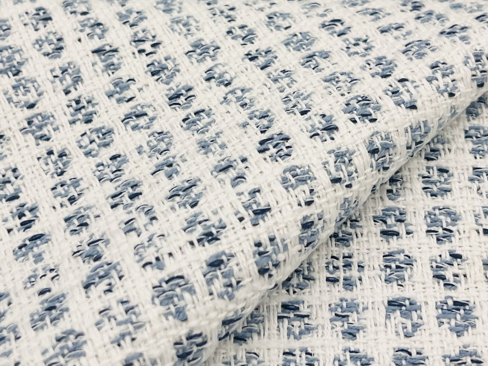 Thibaut OUTDOOR Performance Woven Dots Fabric- Remy Dot / Sky 1.75 yds W8705 Thibaut OUTDOOR Performance Woven Dots Fabric- Remy Dot / Sky 1.75 yds W8705