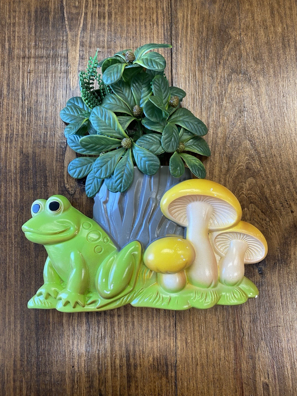 VTG 1978 Miller Studio Inc Frog And Mushroom Chalkware Wall Plaque