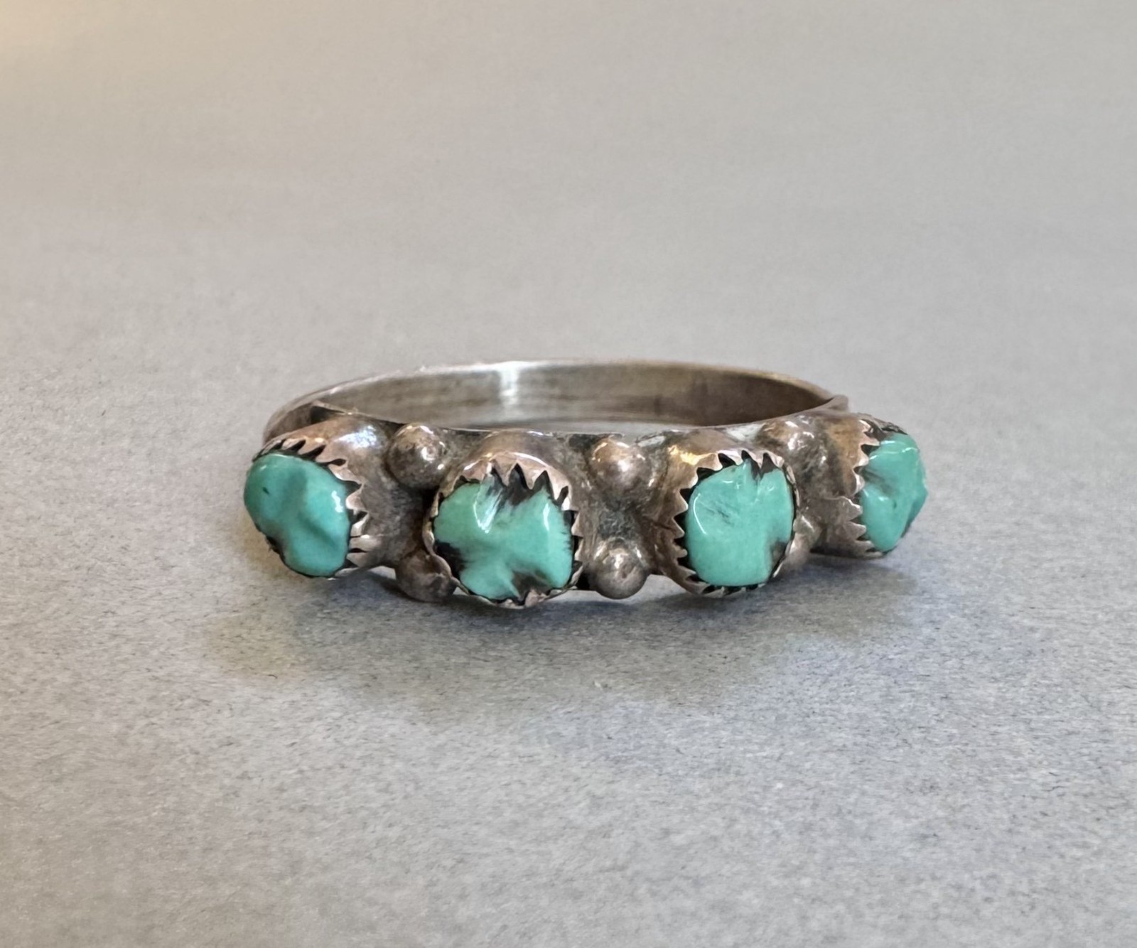 Old Pawn zuni Sterling Silver Turquoise Ring Size 8 Old Pawn zuni Sterling Silver Turquoise Ring Size 8