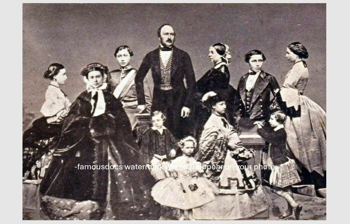 Prince Albert Queen Victoria PHOTO Family Children 1861