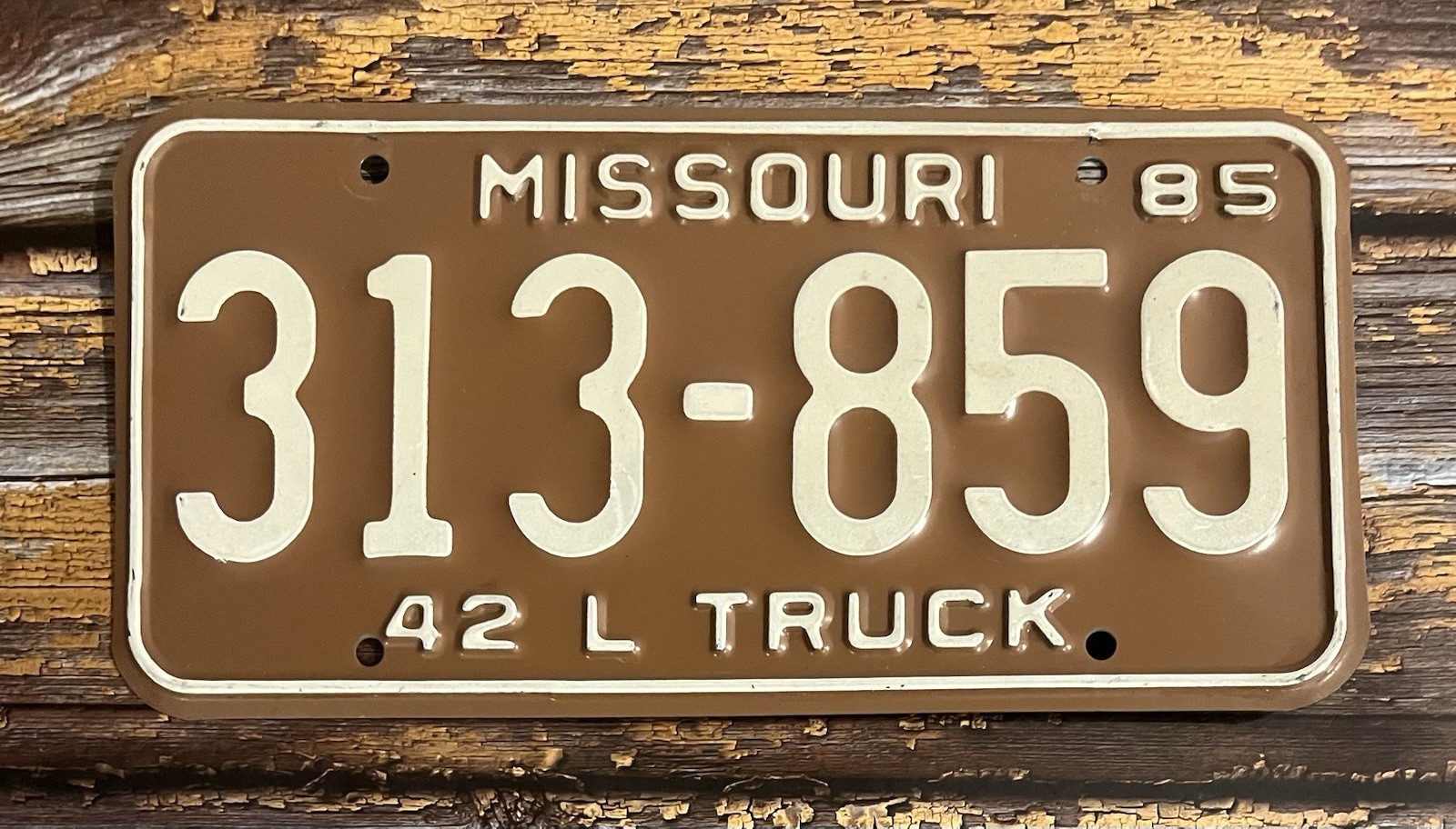 1985 Missouri TRUCK License Plate 313-859