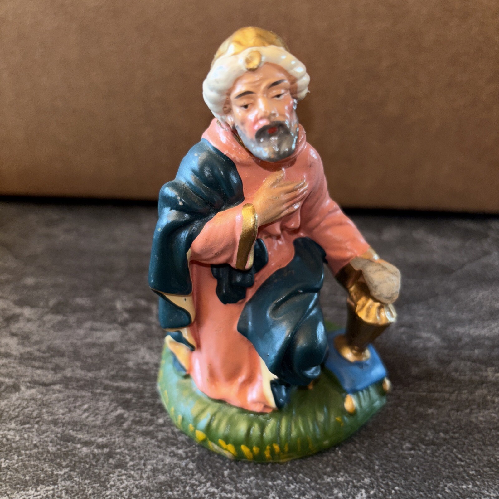 Vintage Kneeling WISE MAN Paper Mache NATIVITY Figure ITALY 4\