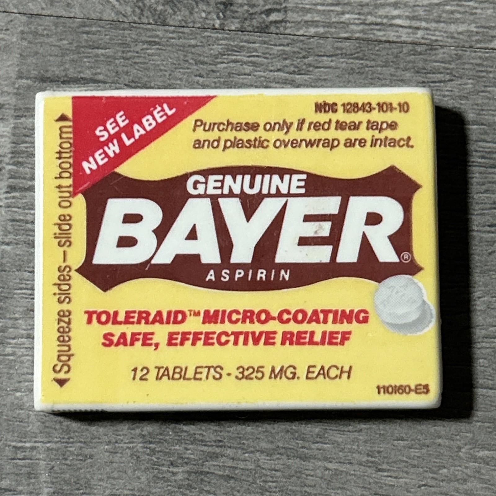 VTG Bayer Aspirin Full Box Plastic Container EXP DATE 8/87  Advertising Prop W11