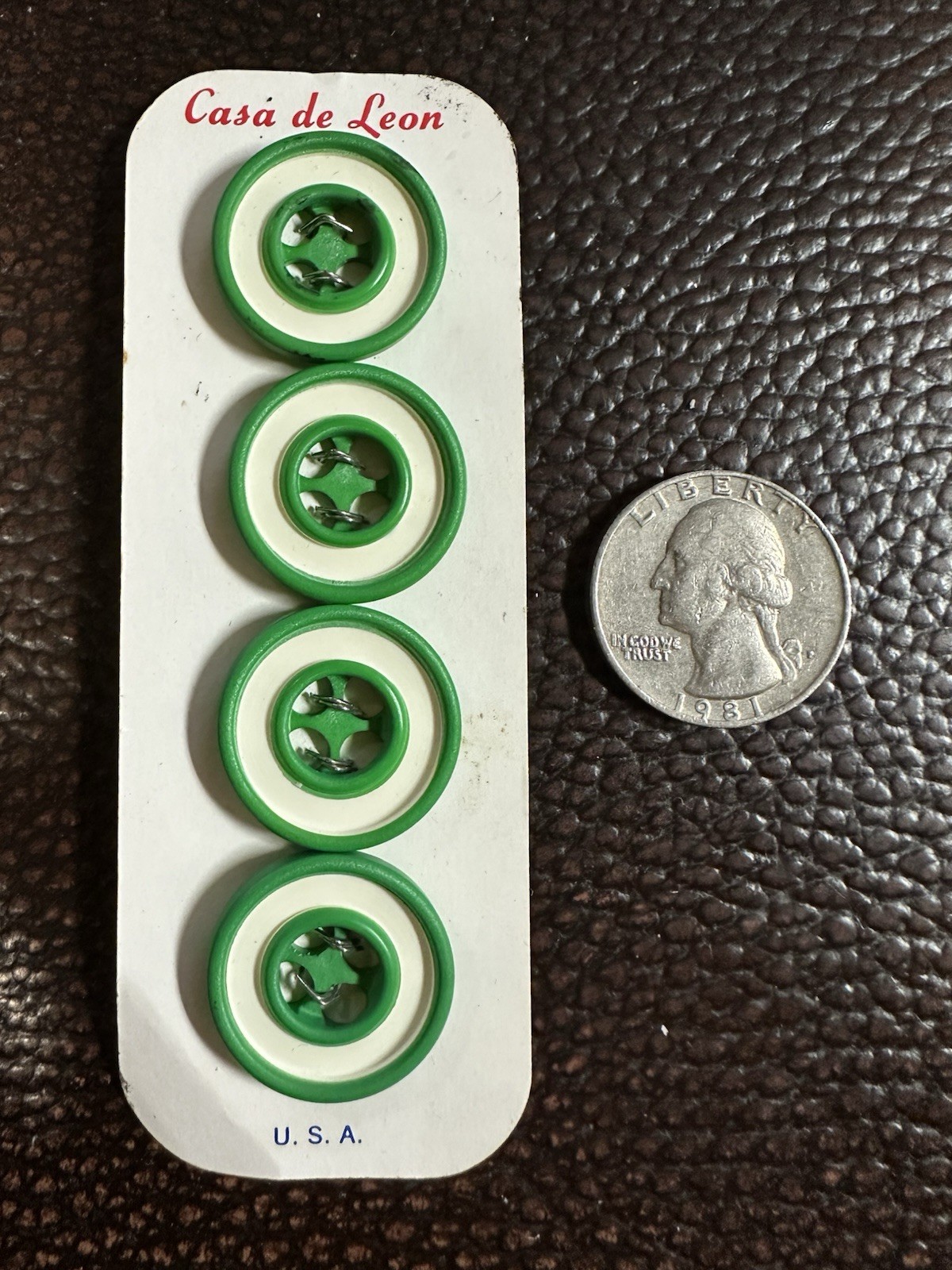Vintage Casa de Leon Green Ivory Plastic Buttons 1-1/8” Card of 4 NOS