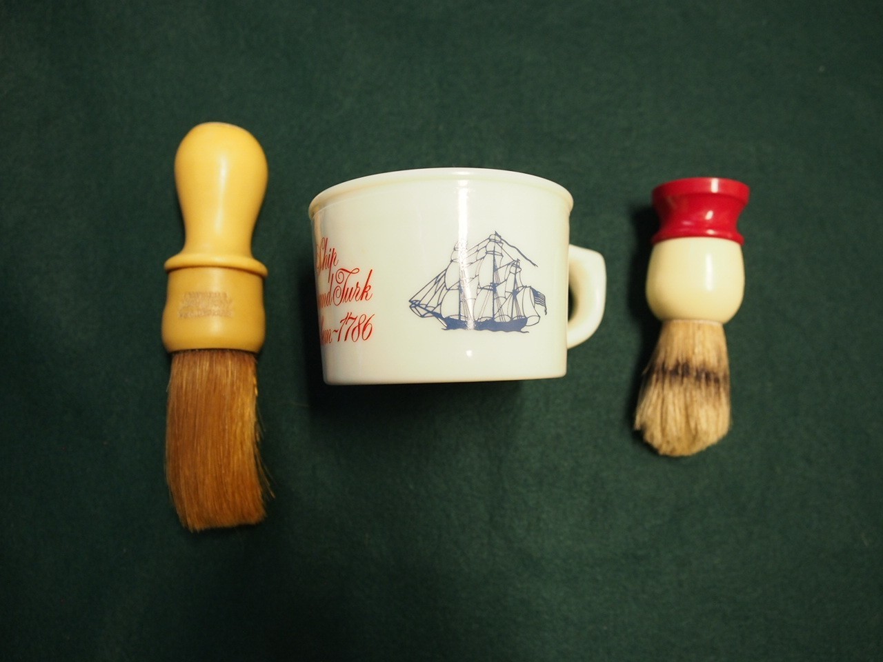 Vintage Old Spice Glass Shaving Mug Ship Grand Turk Salem + 2 Brushes Vintage Old Spice Glass Shaving Mug Ship Grand Turk Salem + 2 Brushes
