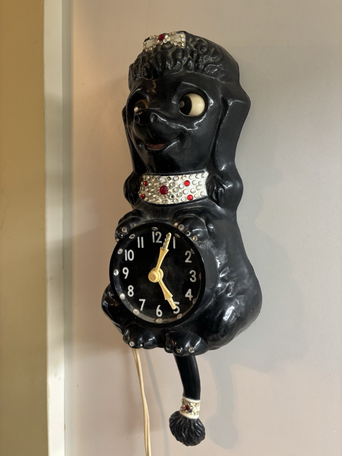 1950’s French poodle electric wall clock