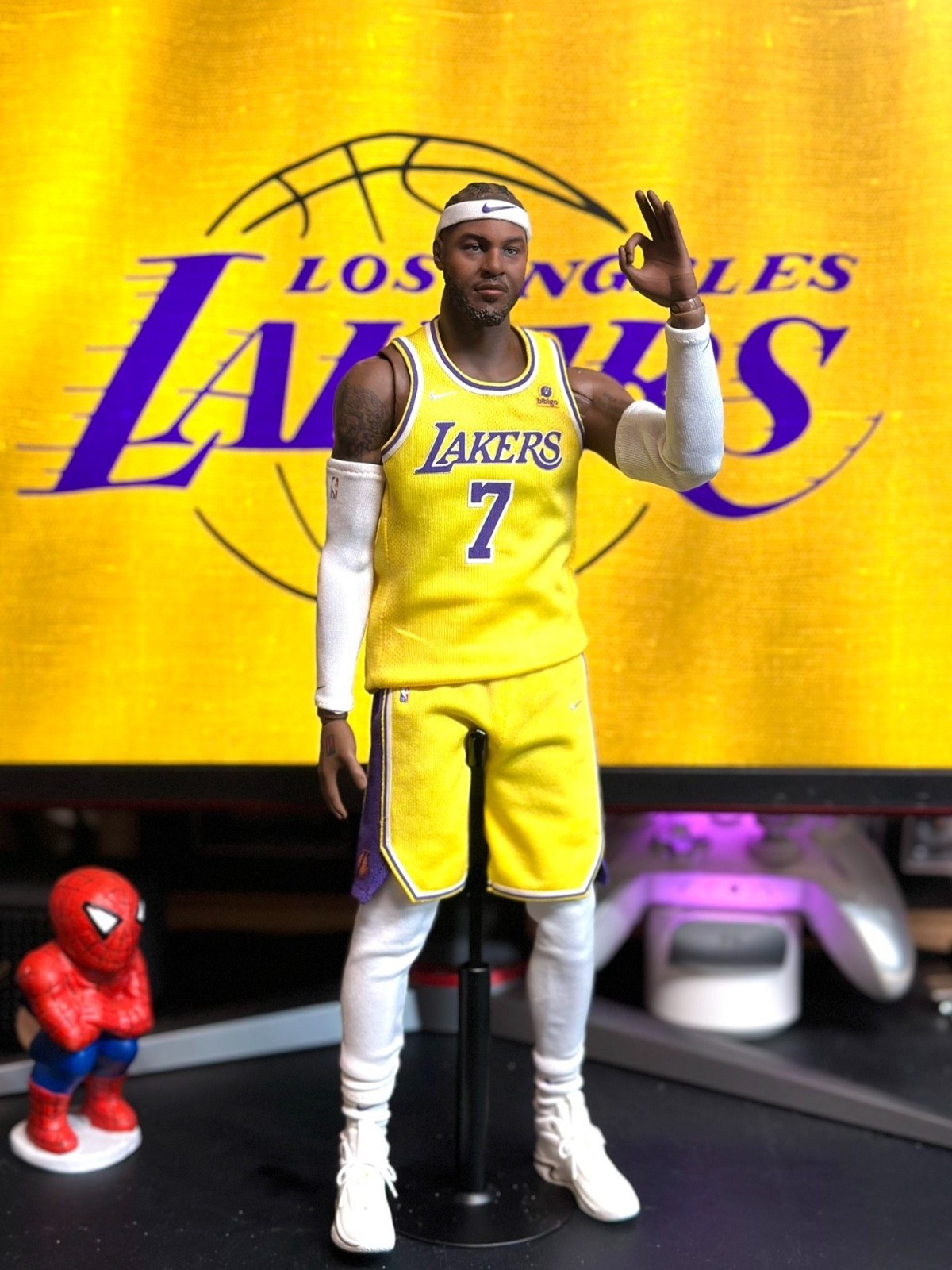 aom  1/6 scale Carmelo Anthony