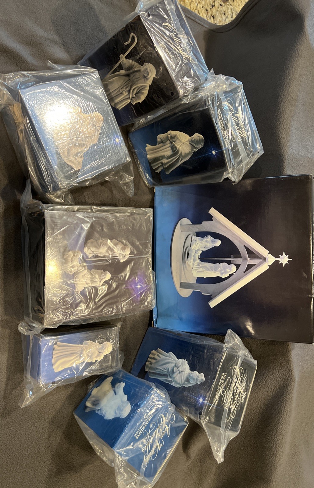 Vintage Avon Nativity Collectibles Set 1985-1990