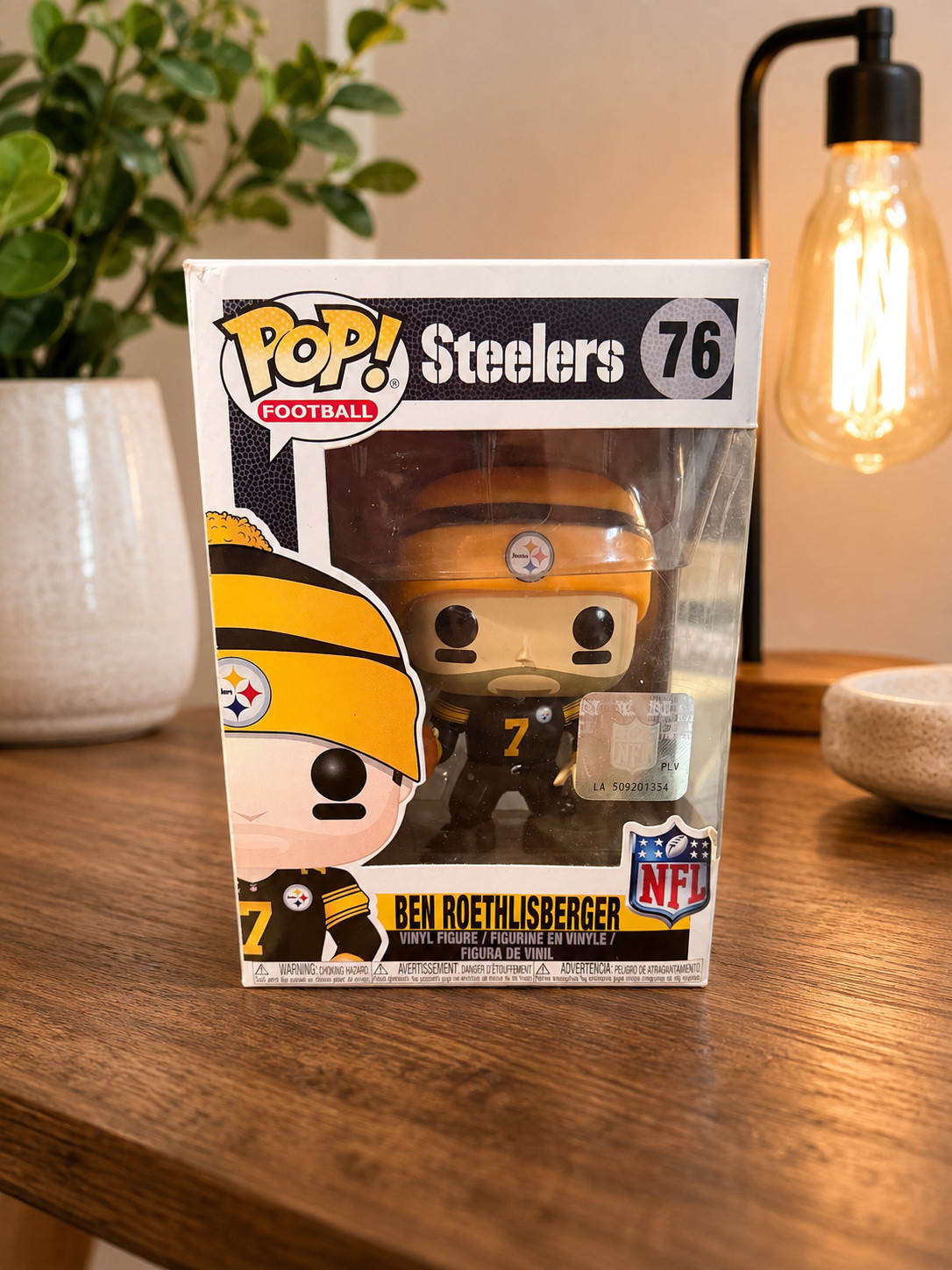 Funko Pop NFL Football Pittsburgh Steelers Ben Roethlisberger #76 + Protector