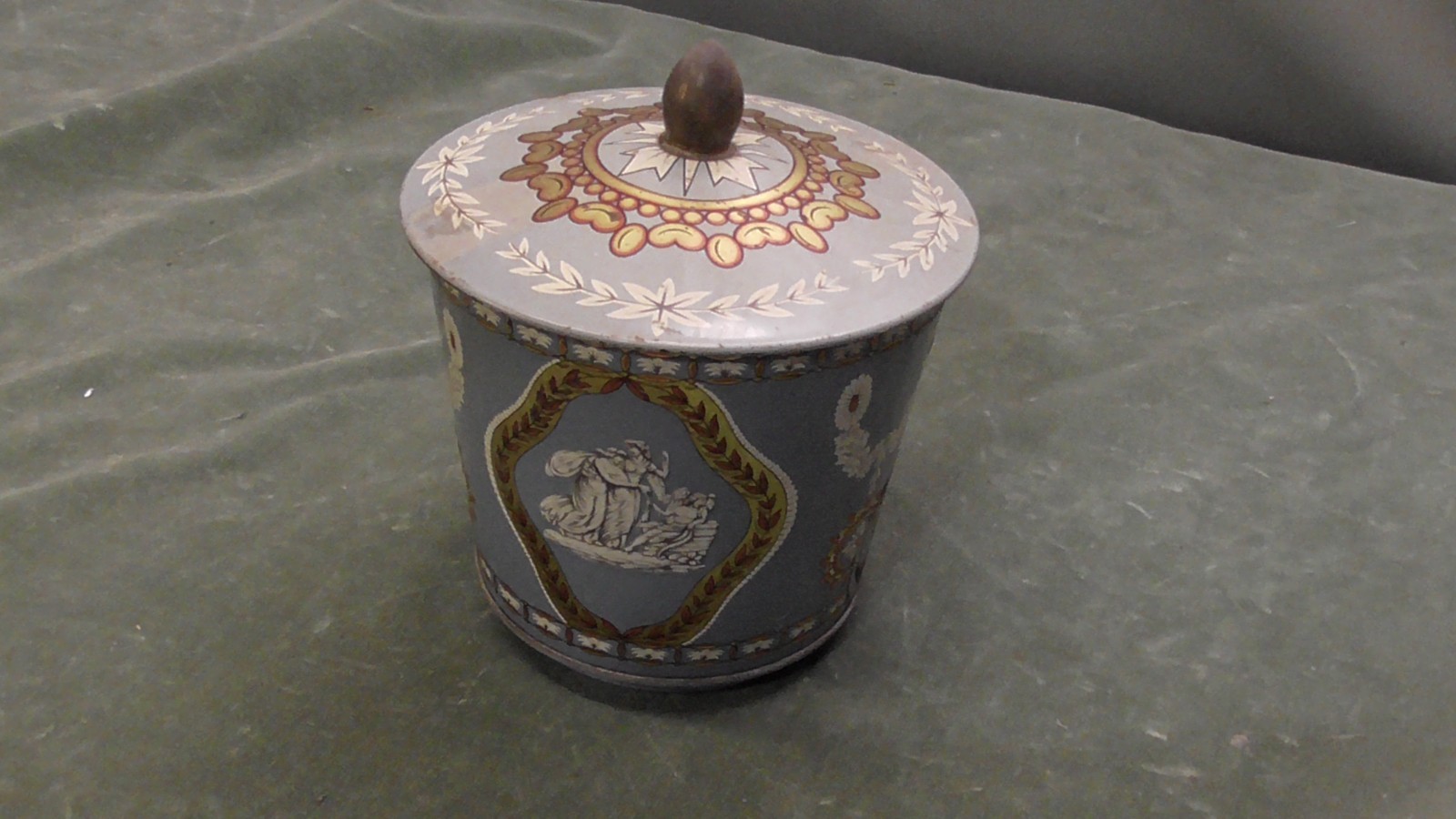 Vintage Riley's Toffee Tin England Vintage Riley's Toffee Tin England