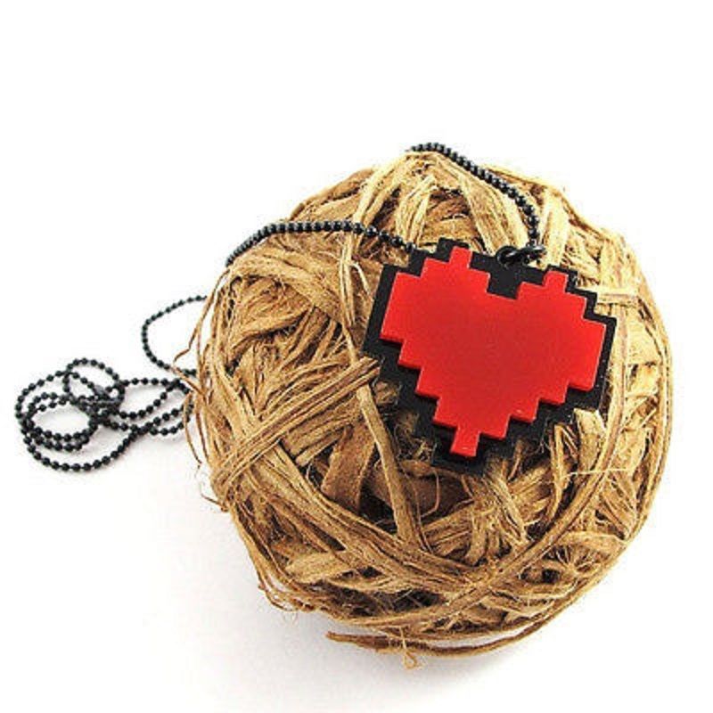 Anime Undertale Frisk Chara Heart Necklace Metal Pendant Jewelry Gift Anime Undertale Frisk Chara Heart Necklace Metal Pendant Jewelry Gift