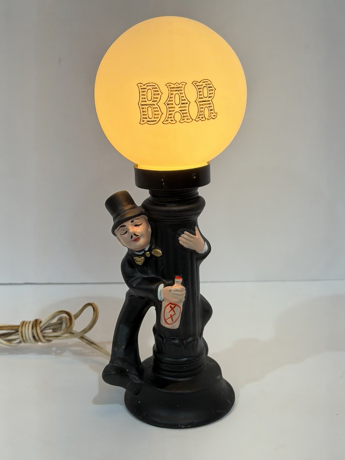 Vintage Nanco Drunk Man \'BAR\' Globe Lamp 10.75\
