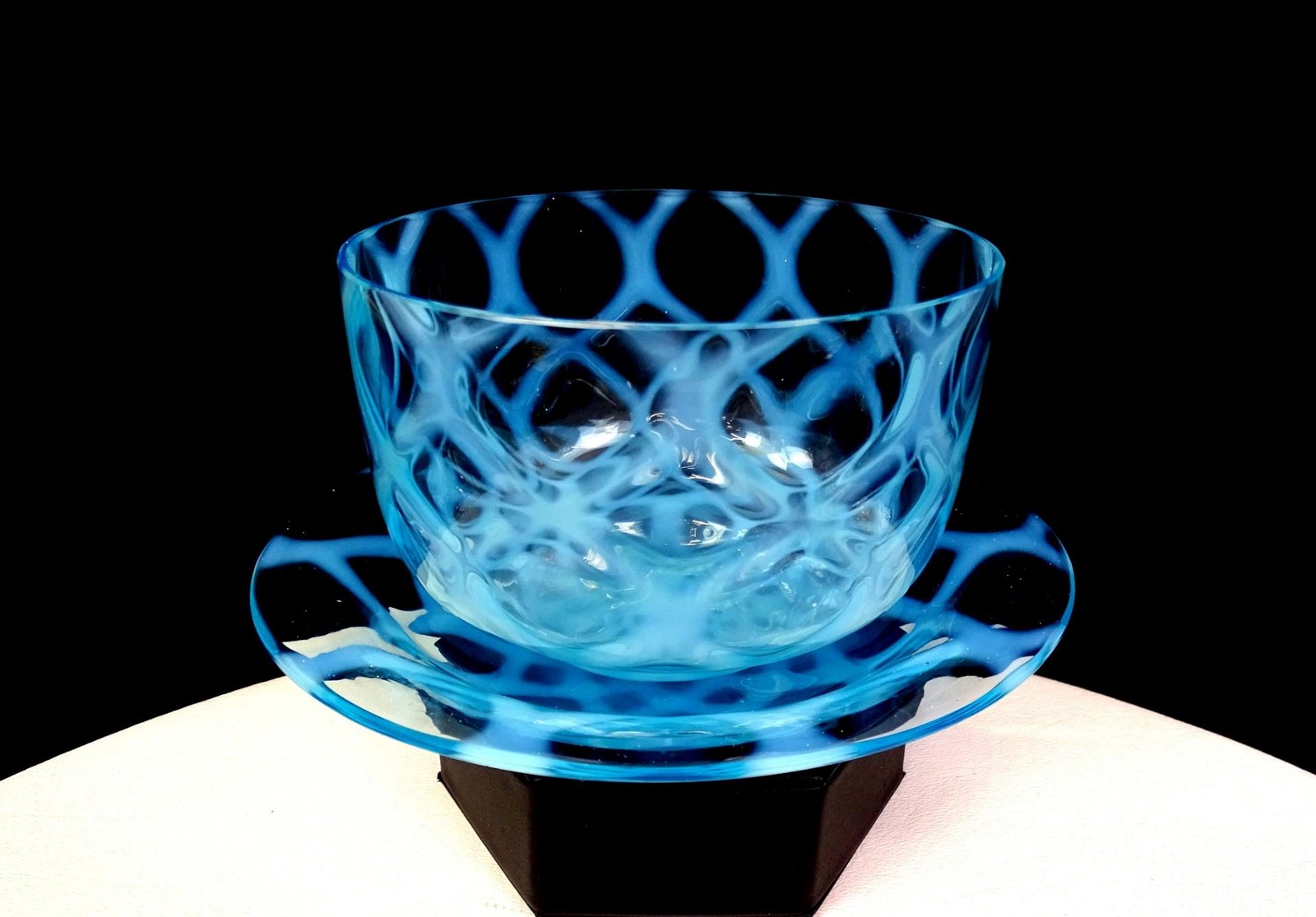 Northwood Glass Blue Opalescent Lattice 4 1/2