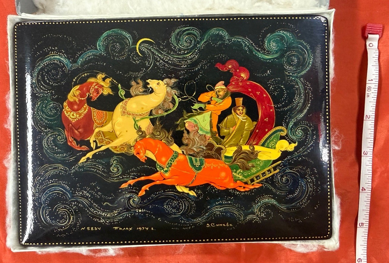 Vintage Palekh 1974 Russian Lacquer Box Troyka Horses Prince Sign Paper Label