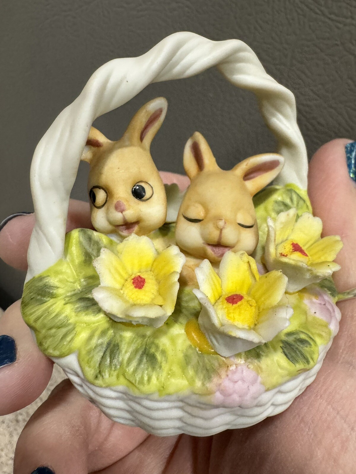 Vtg Bisque Ceramic Basket Bunnies Rabbits 3