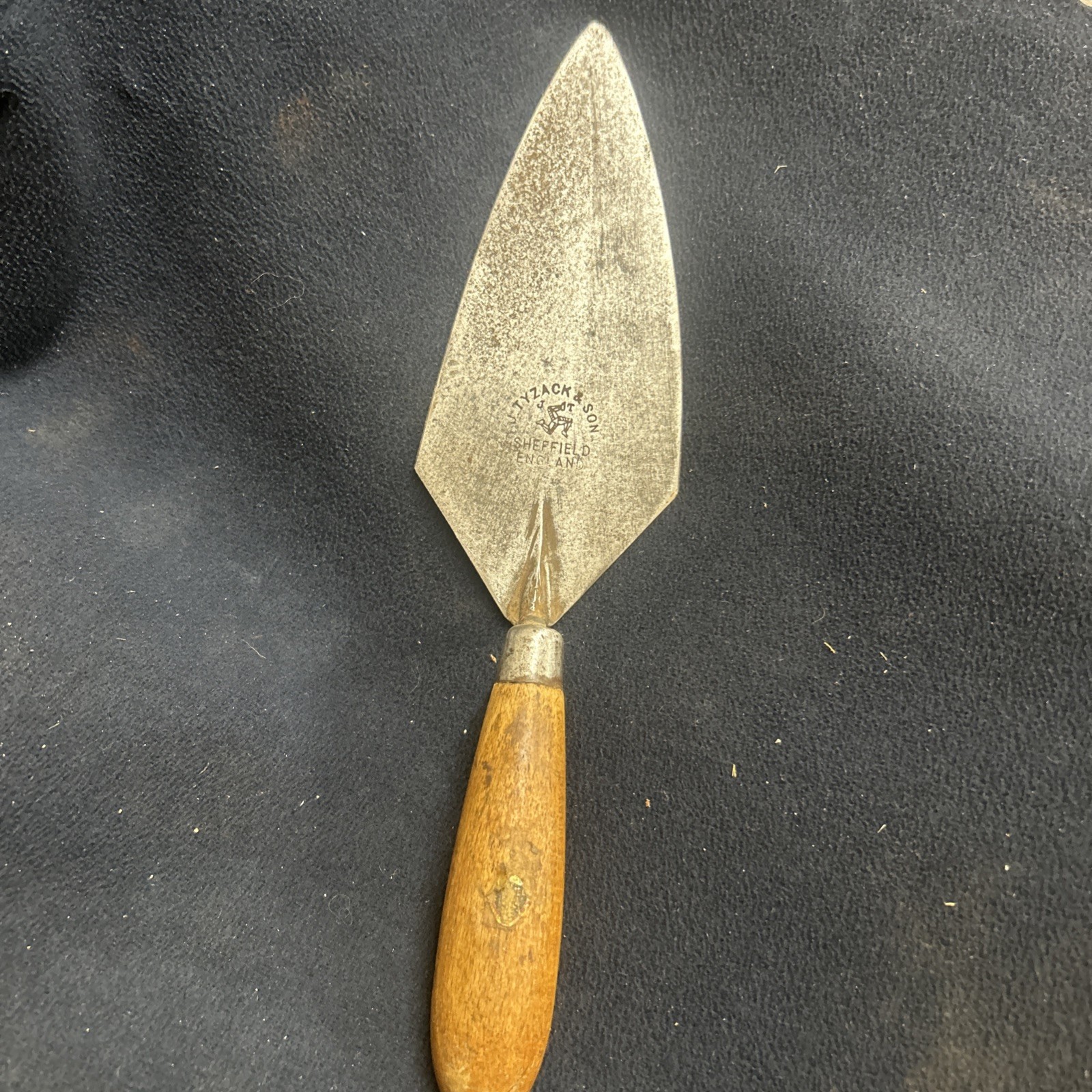 J Tyzack & Son Vintage Bricklayers Trowel 7” pointing Made in Sheffield.