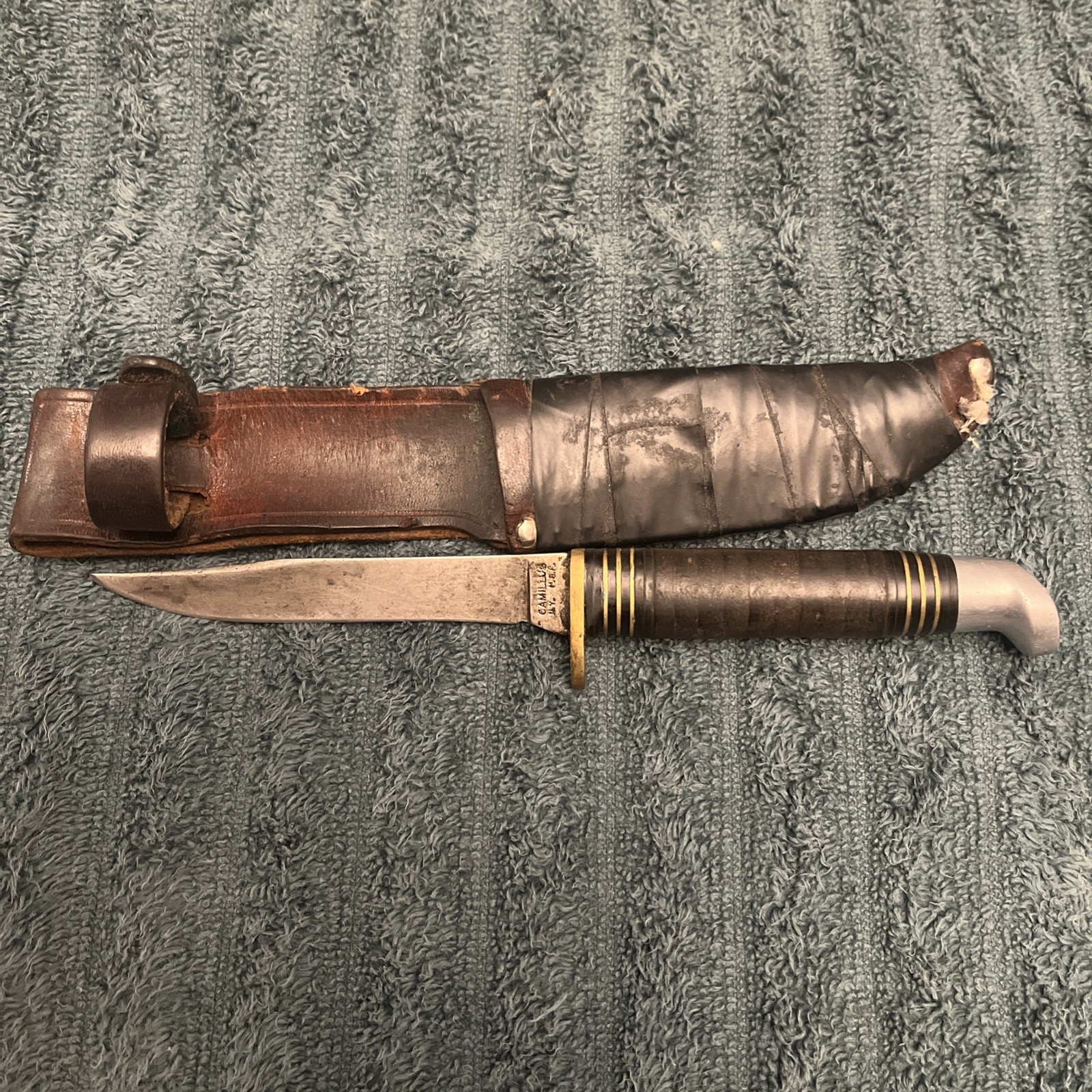 Vintage CAMILLUS N.Y. USA 1006 Bird and Trout Fixed Blade Knife with Sheath