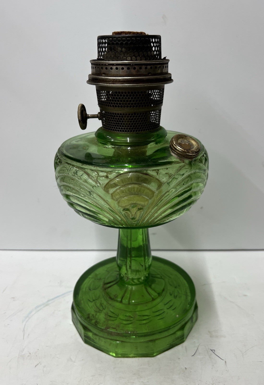 Vintage Aladdin Washington Drape Translucent Green Glass Oil Lamp ca. 1930-40’s