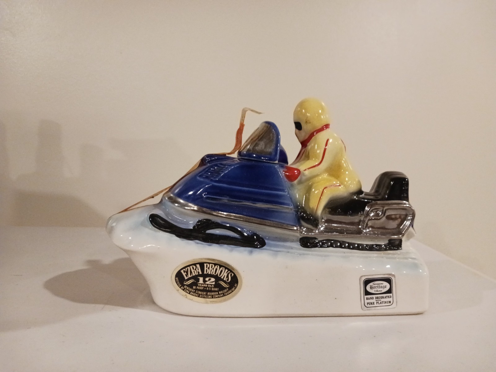 liquor bottle 1972 Ezra Brooks collectable