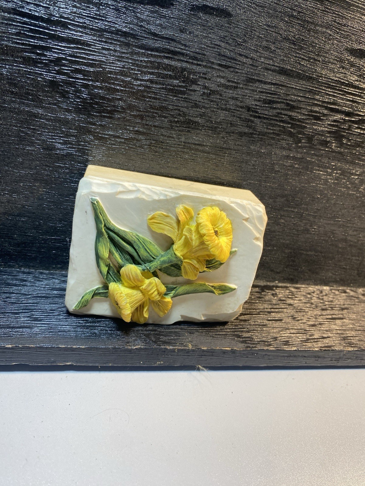 Vtg decoline New York daffodil trinket box Rare Collectible Beautiful Hand Paint