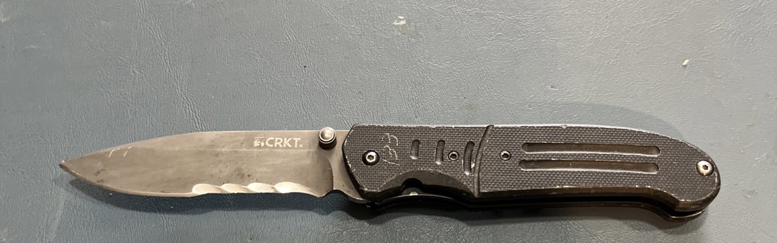 CRKT Ignitor 6855 Veff Serrated 3.38\