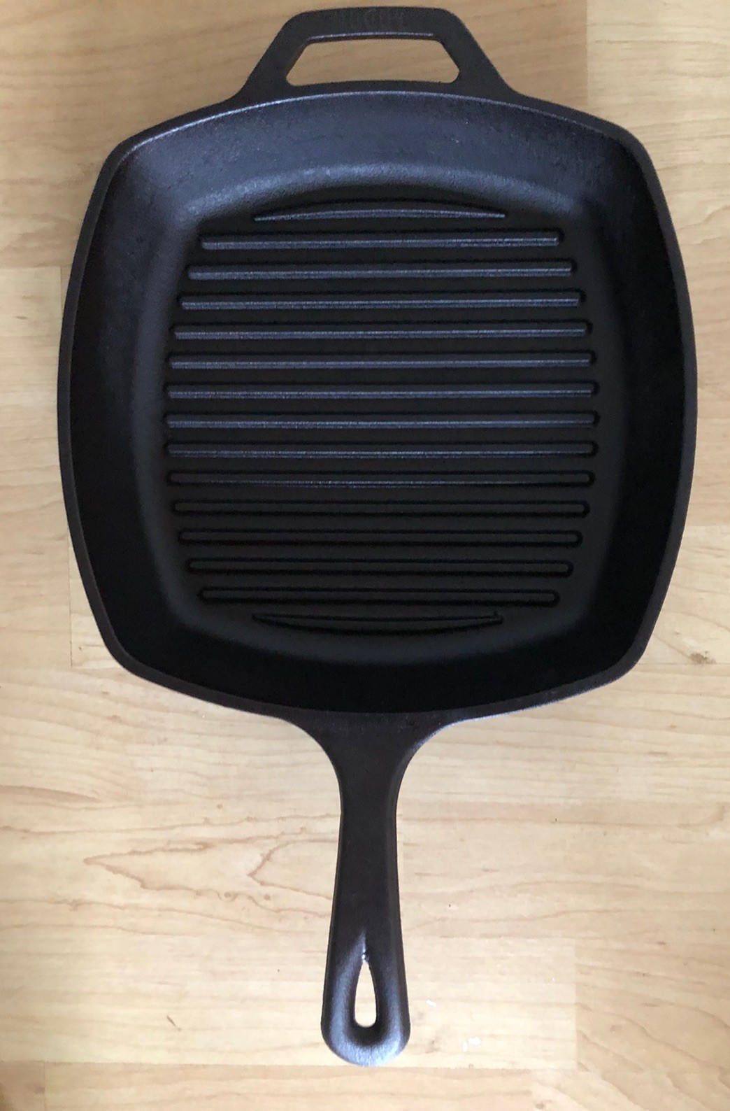 Lodge USA Cast Iron Skillet Fry Pan Ridged Grill Bottom Square 10 Inch 8SGP Lodge USA Cast Iron Skillet Fry Pan Ridged Grill Bottom Square 10 Inch 8SGP
