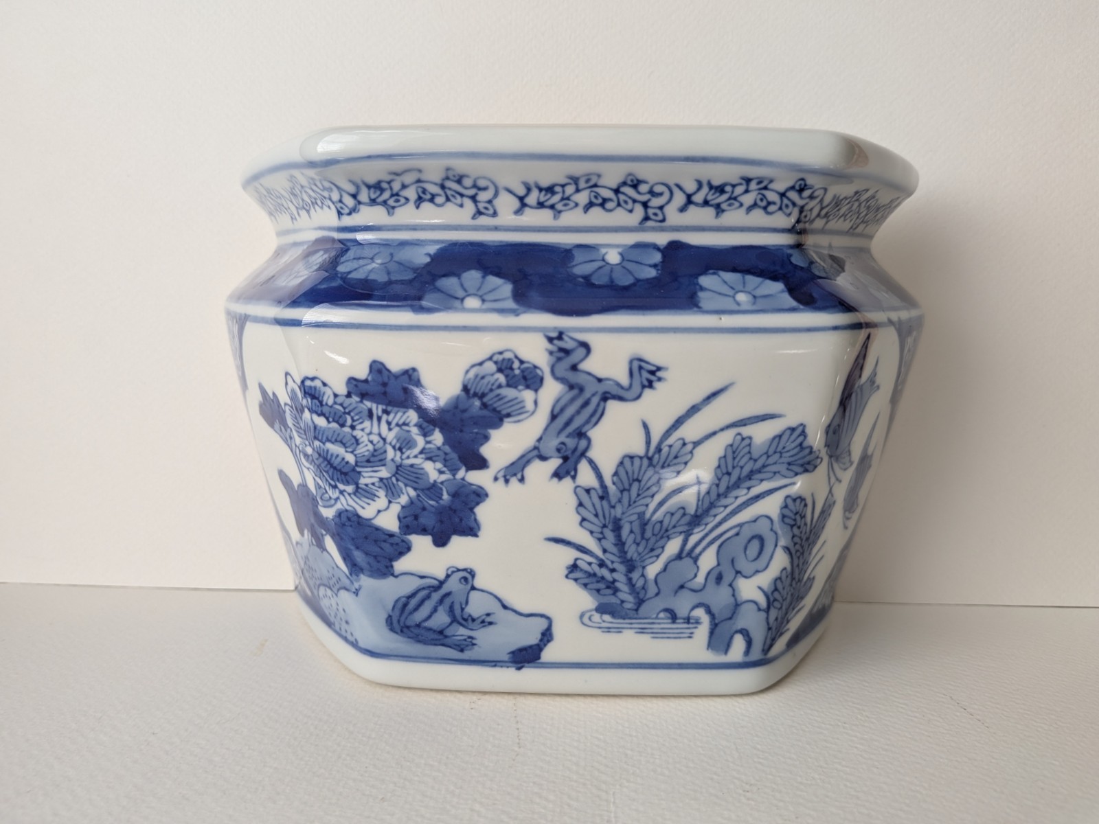 Vintage Blue & White Chinoiserie Ceramic Wall Pocket Planter Frog Fish Floral