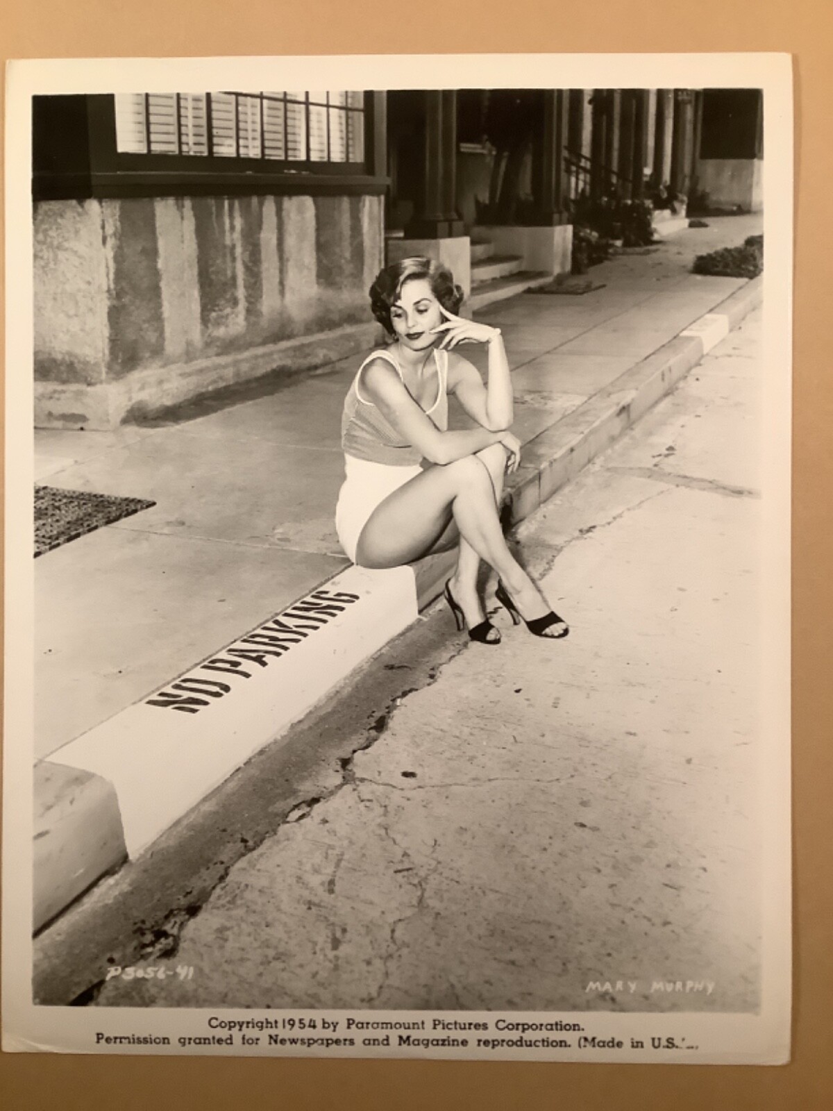 Hollywood sultry leggy sexy actress Mary Murphy pin-up photo mules shorts 1954