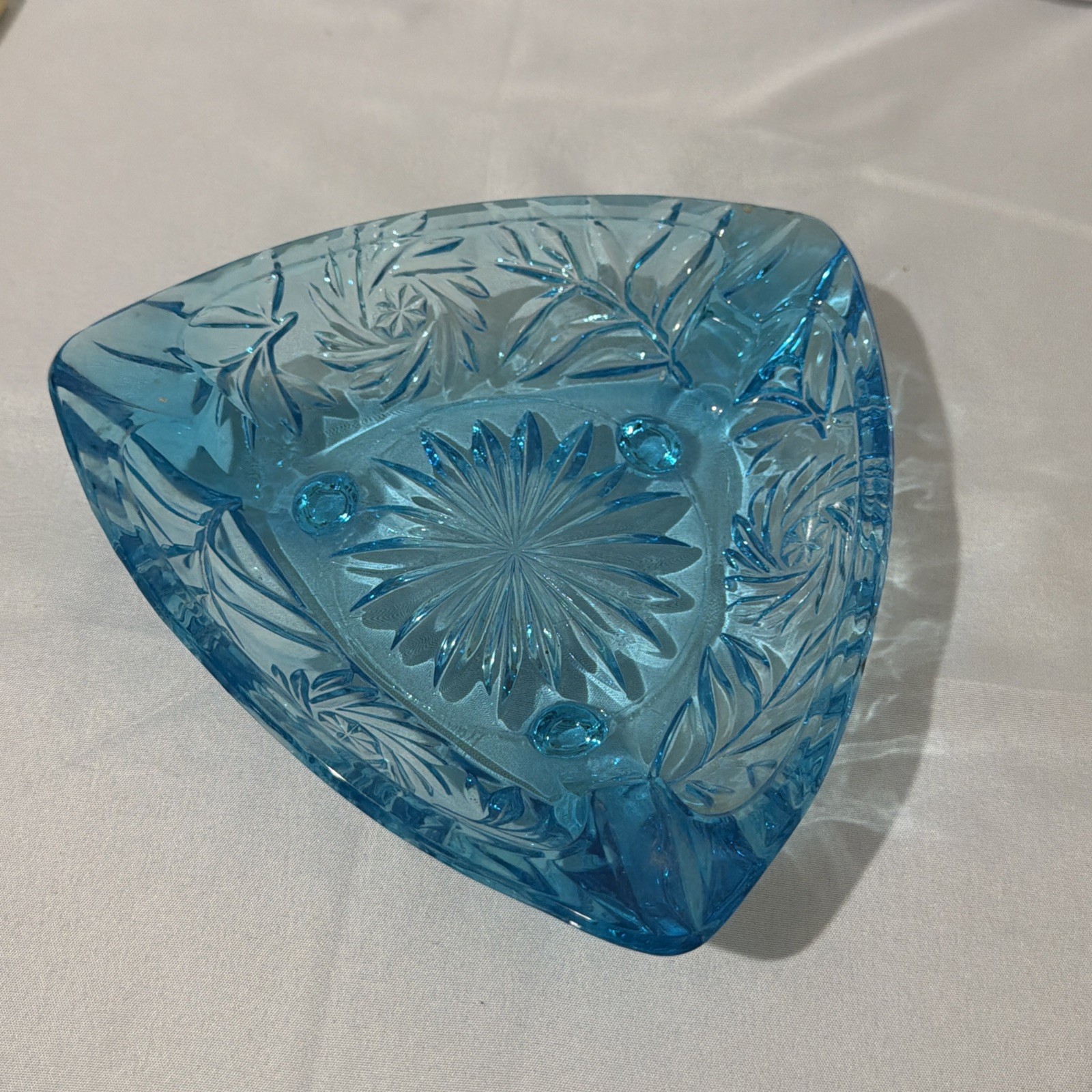 Vintage Hazel Atlas Aqua Blue Starburst Pattern Glass Triangle Ashtray MCM