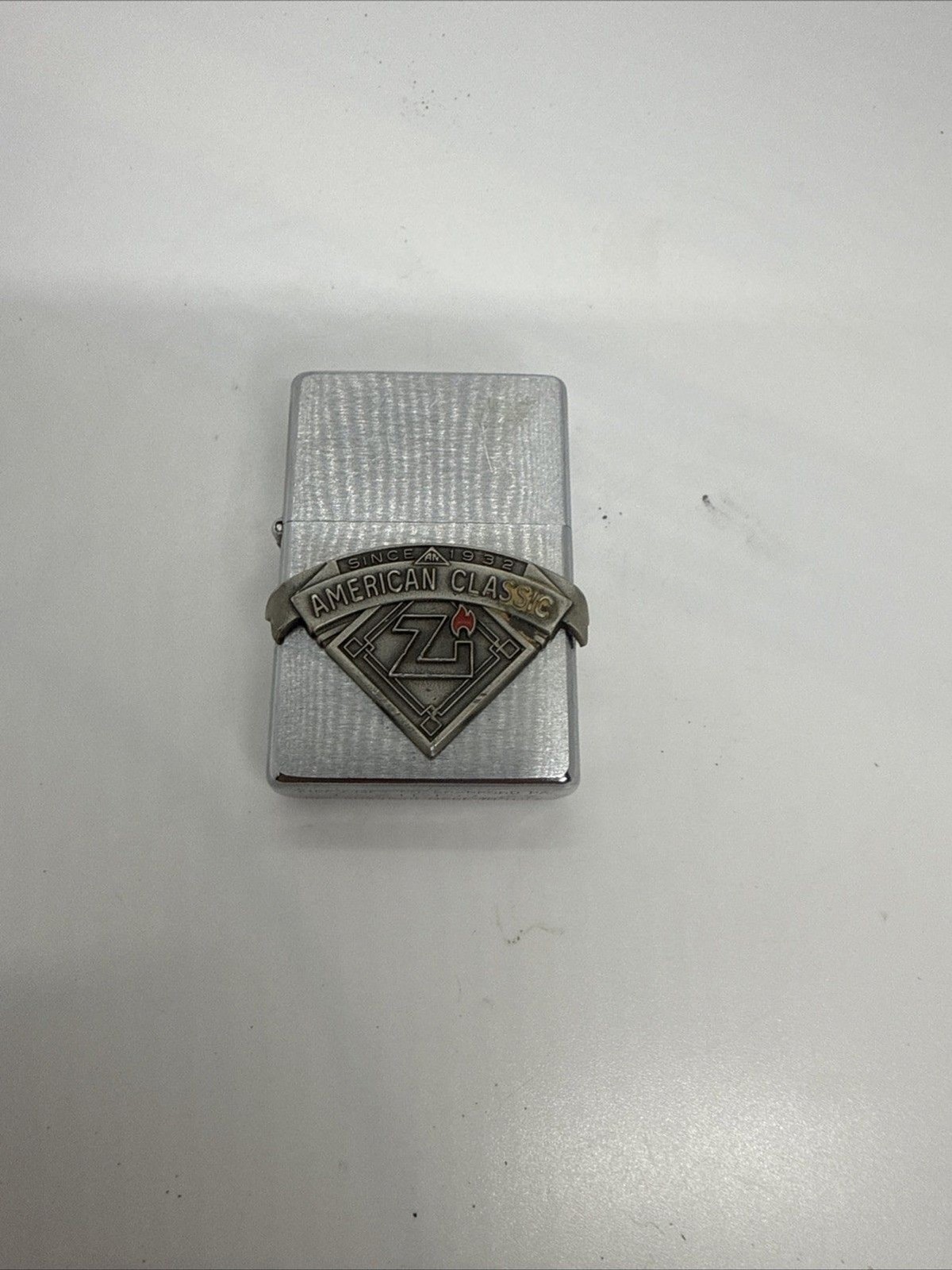 Vintage 2000 Zippo American Classic Since 1932 Wraparound Emblem Lighter