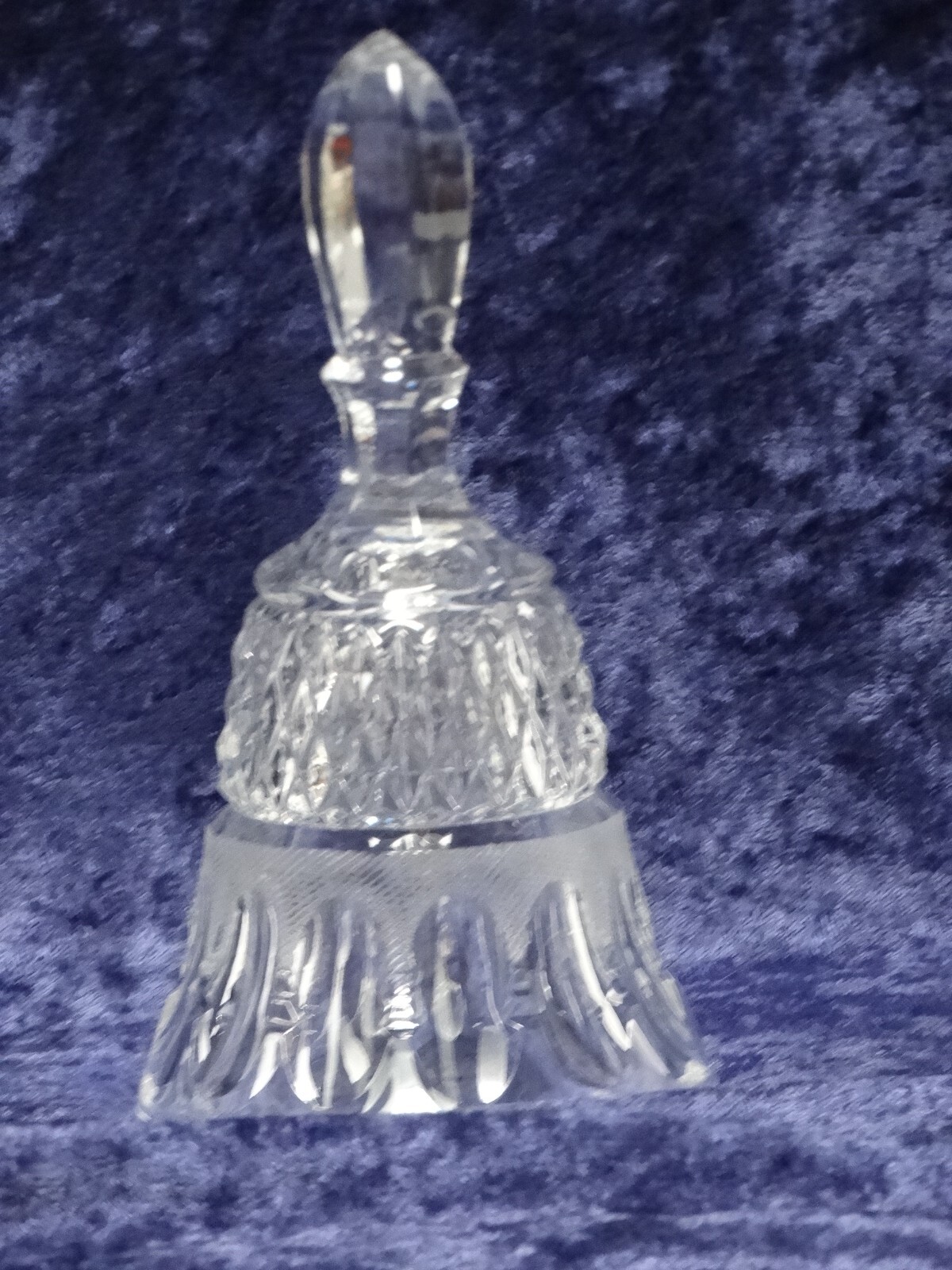 Waterford Crystal Glass Clear Diamond Point & Thumbprint Decorative Bell 6 /2\ Waterford Crystal Glass Clear Diamond Point & Thumbprint Decorative Bell 6 /2\