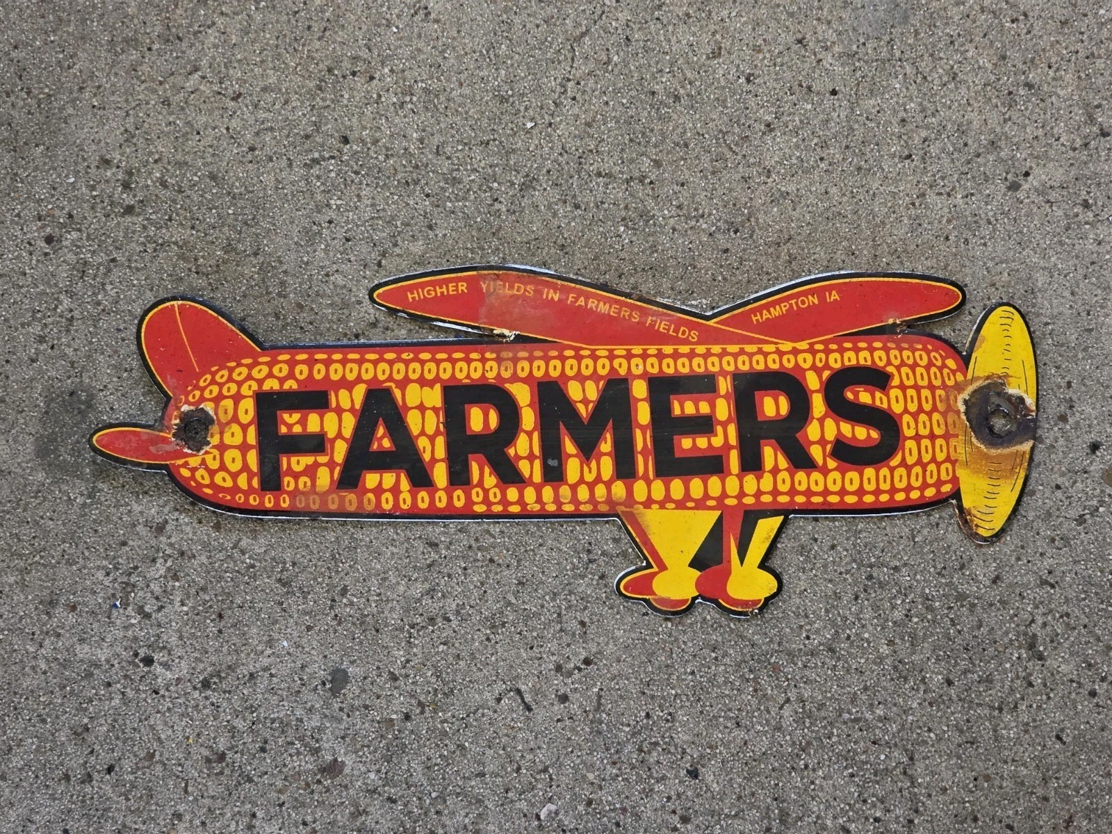  VINTAGE FARMERS SEED CORN COB  PORCELAIN SIGN 10\