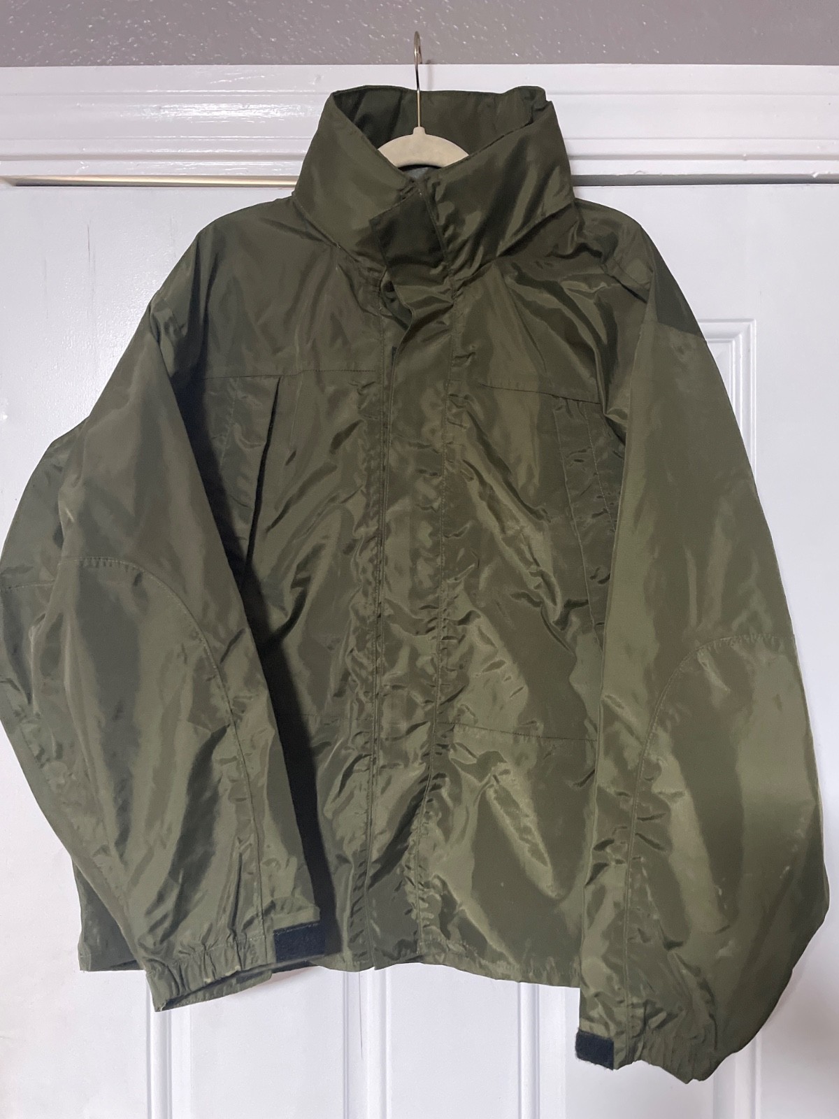 USGI ECWCS Jacket Gen III Level 6 Green Medium Regular New USGI ECWCS Jacket Gen III Level 6 Green Medium Regular New