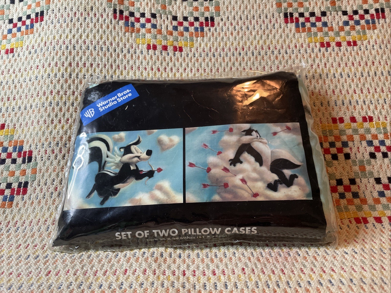 Vtg. Pepe Le Pew & Penelope Set Two Pillowcases Heart Arrow Valentine New Rare