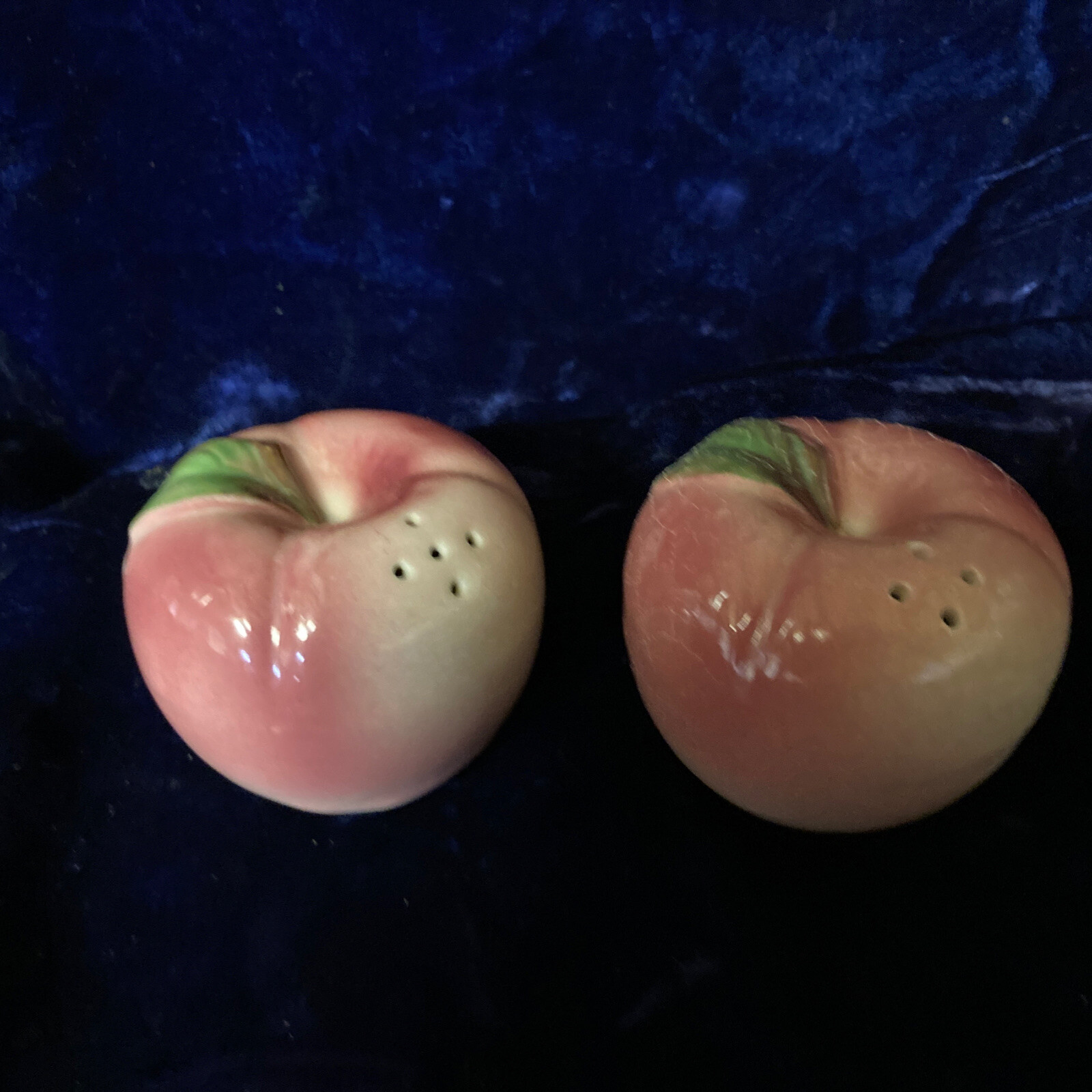 Vintage Occupied Japan Salt Pepper Shakers RED Apples 2