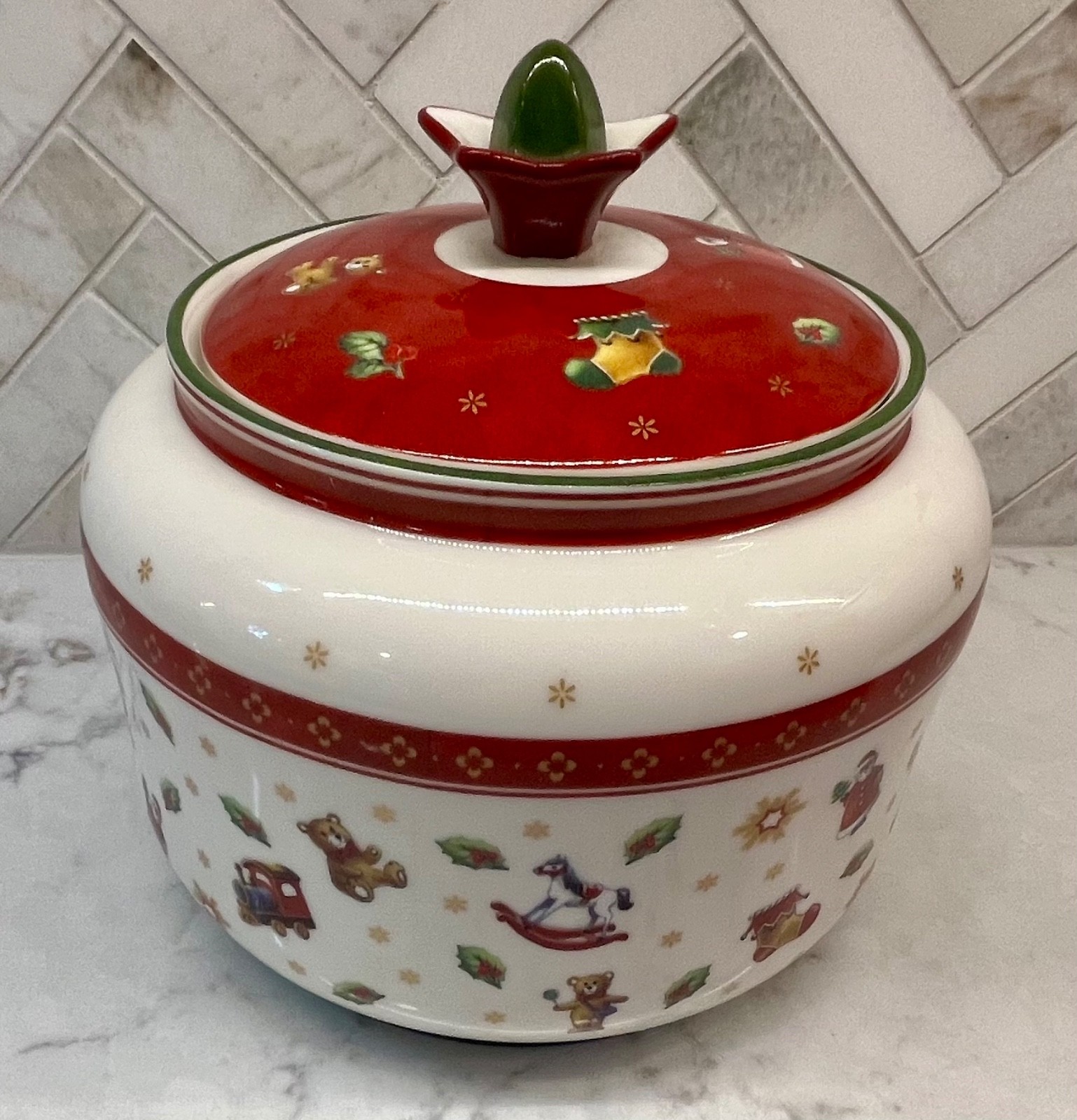 Villeroy & Boch Toy\'s Delight Canister / Treat Jar with Original Box
