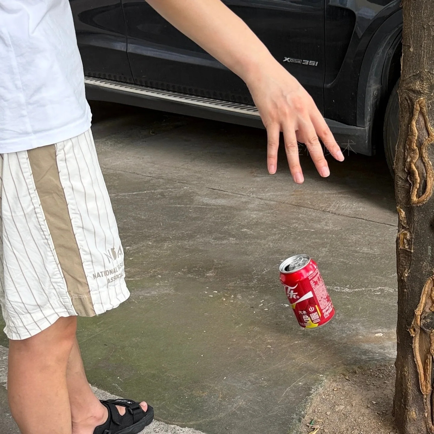 MIND MAGIC TELEKINESIS FALLING CAN TRICK – Remote Control Magic Prop
