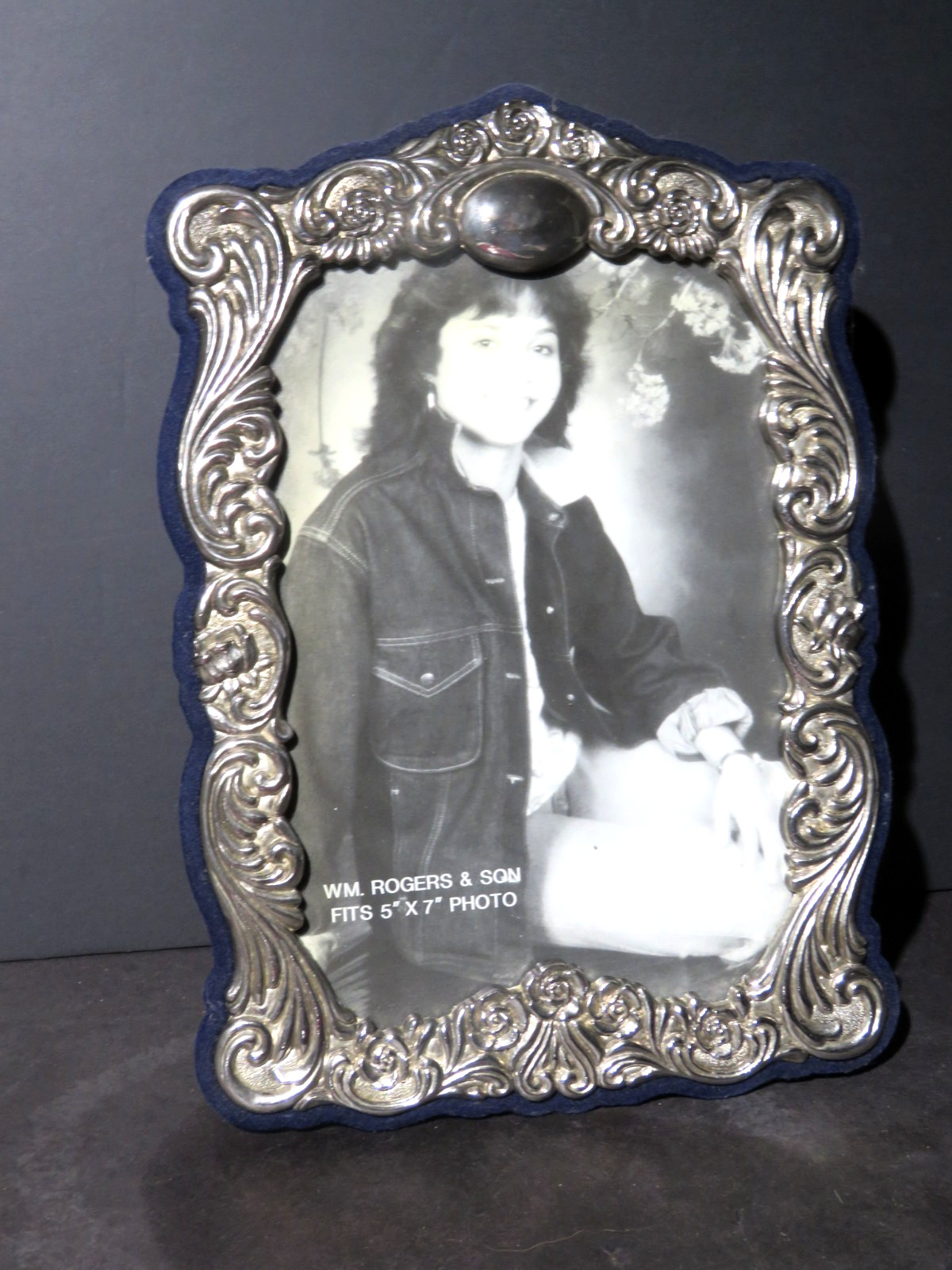 Wm. Rogers and Son Rococo Style Silverplate Easel Frame