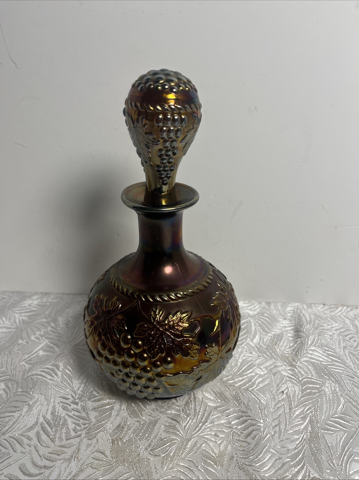 Stunning Northwood Grape & Cable Carnival Glass Cologne/Decantor Bottle Amethyst