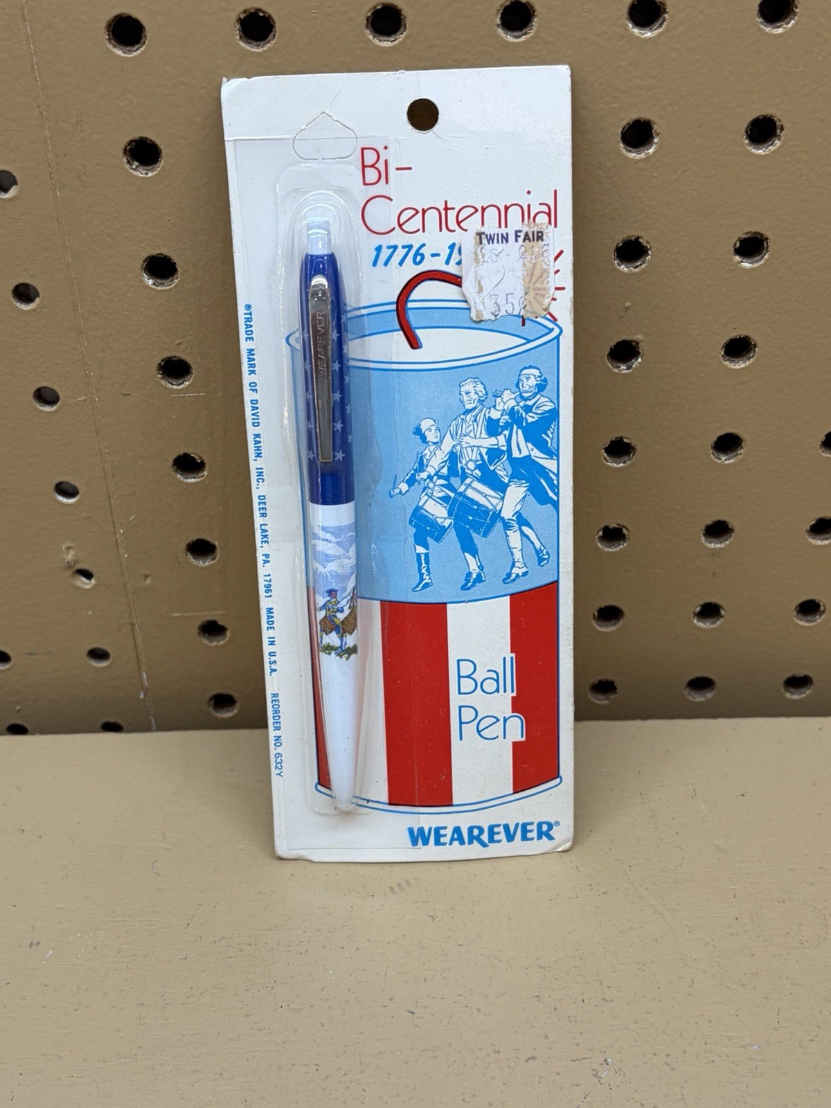Vintage WEAREVER Ink Pen 1776-1976 Bi-Centennial  In Retail Package