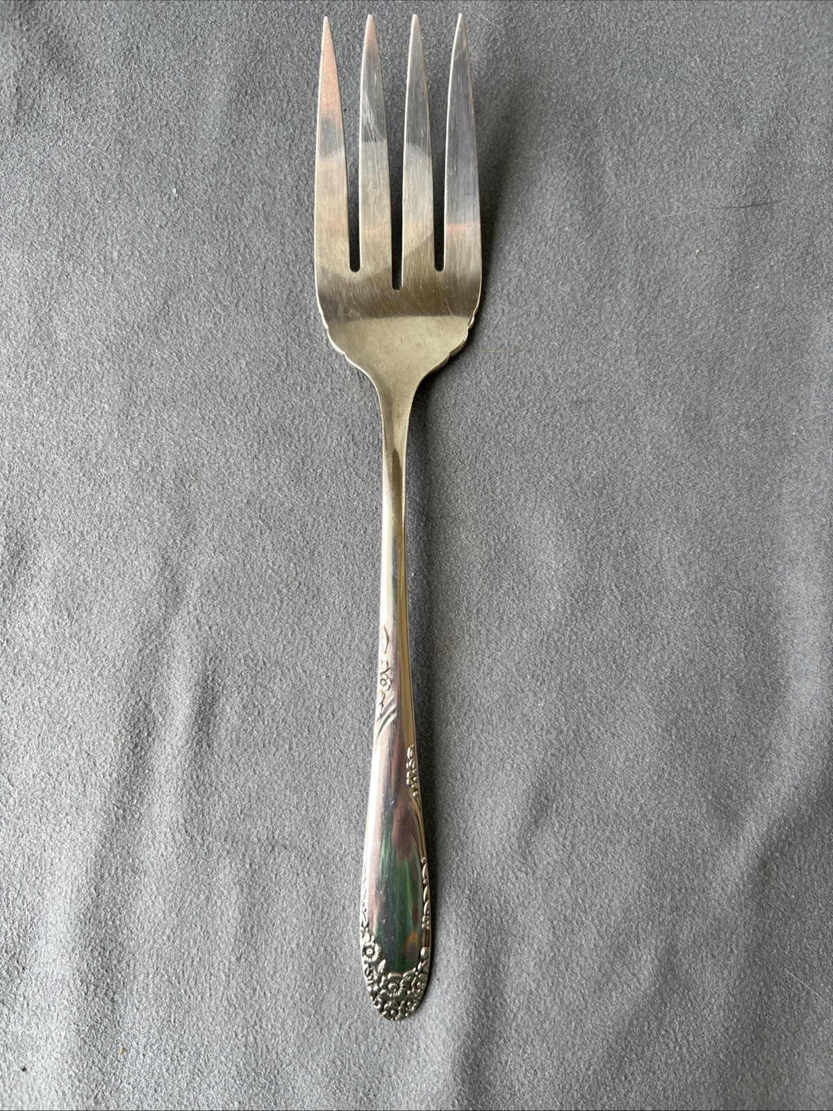 Vtg Simeon L & George H Rogers Oneida Silverplate English Garden Cold Meat Fork