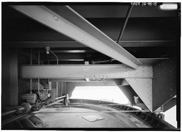 15. View of brakes and drive gear - Umpqua River Bridge, Spanning Umpqua River