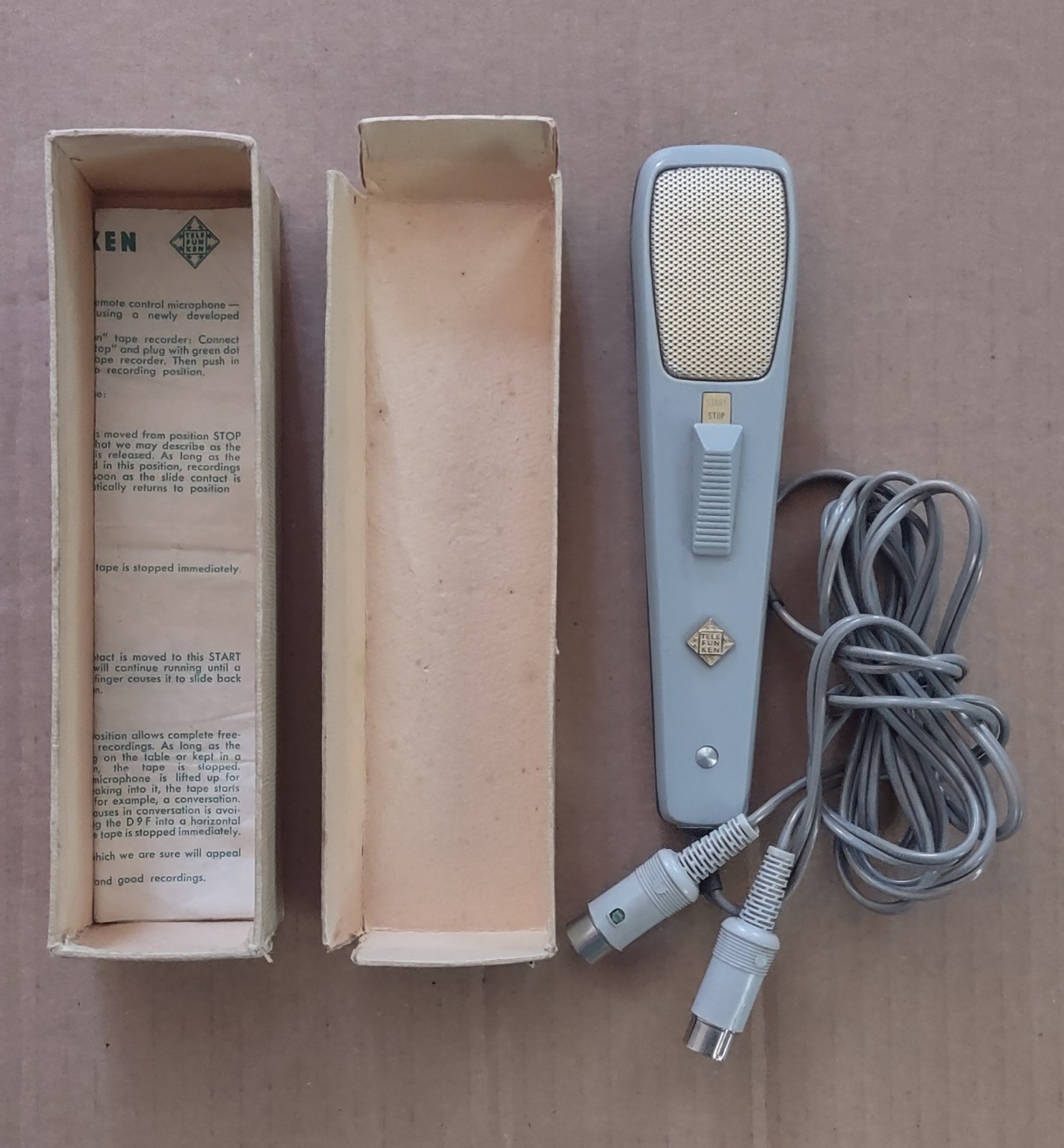 Vintage TELEFUNKEN D9F Microphone w/Box and Original Instructions from Germany 