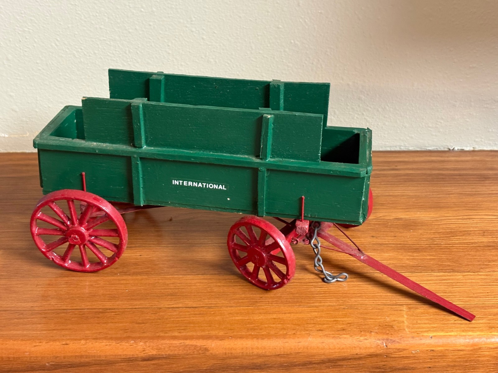 Vintage Wooden Green Red Folk Art Buckboard Wagon  \