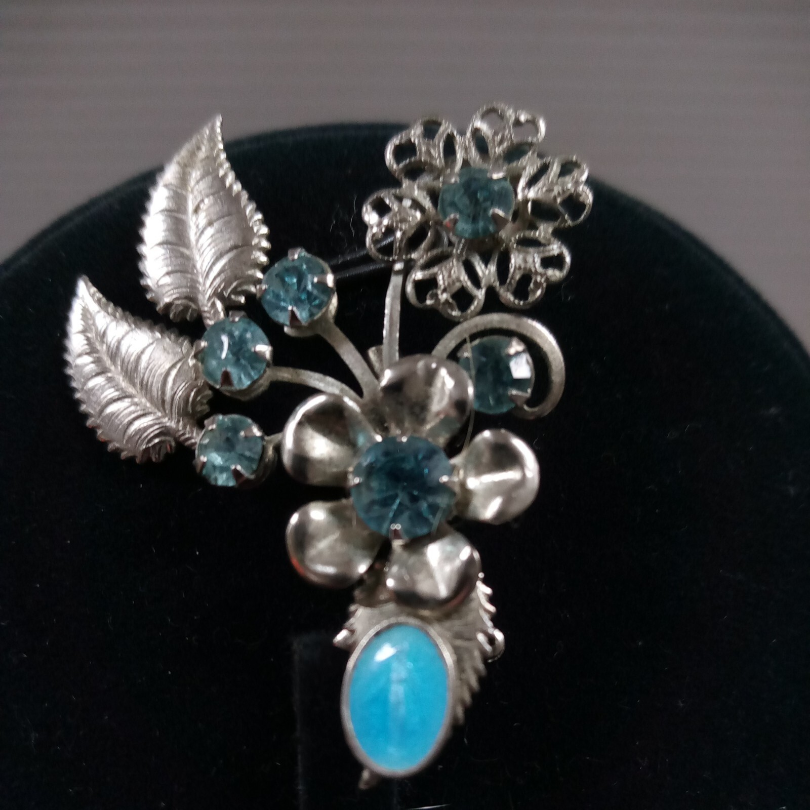 Beautiful Vtg Virgin Mary Blue Enamel & Rhinestone Floral Brooch FC 83/2 D513