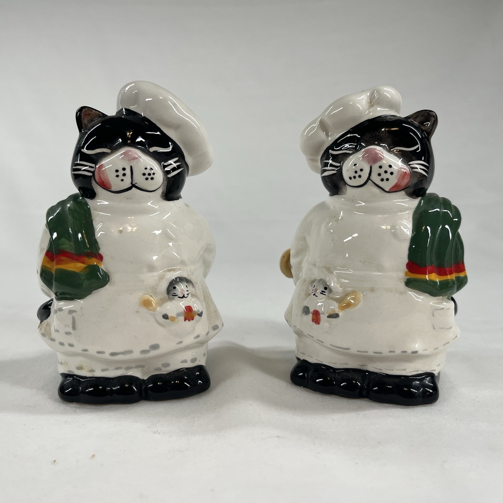 Vintage 1970s Black & White Cat Chef Salt & Pepper Shakers 4\