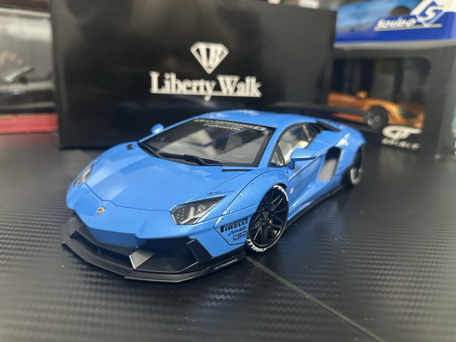 AutoArt 1/18 Liberty Walk Lamborghini Aventador Diecast Model Good Condition