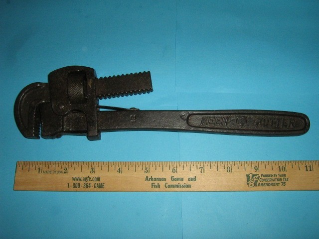 VINTAGE KEEN KUTTER 12 INCH PIPE WRENCH